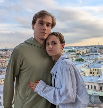 Сима и Женя на крыше